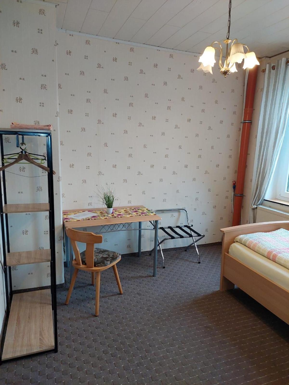 Monteurzimmer Talstrasse 2 Nossen エクステリア 写真